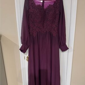Elegant Long Sleeve Lace Dress in Rich Purple